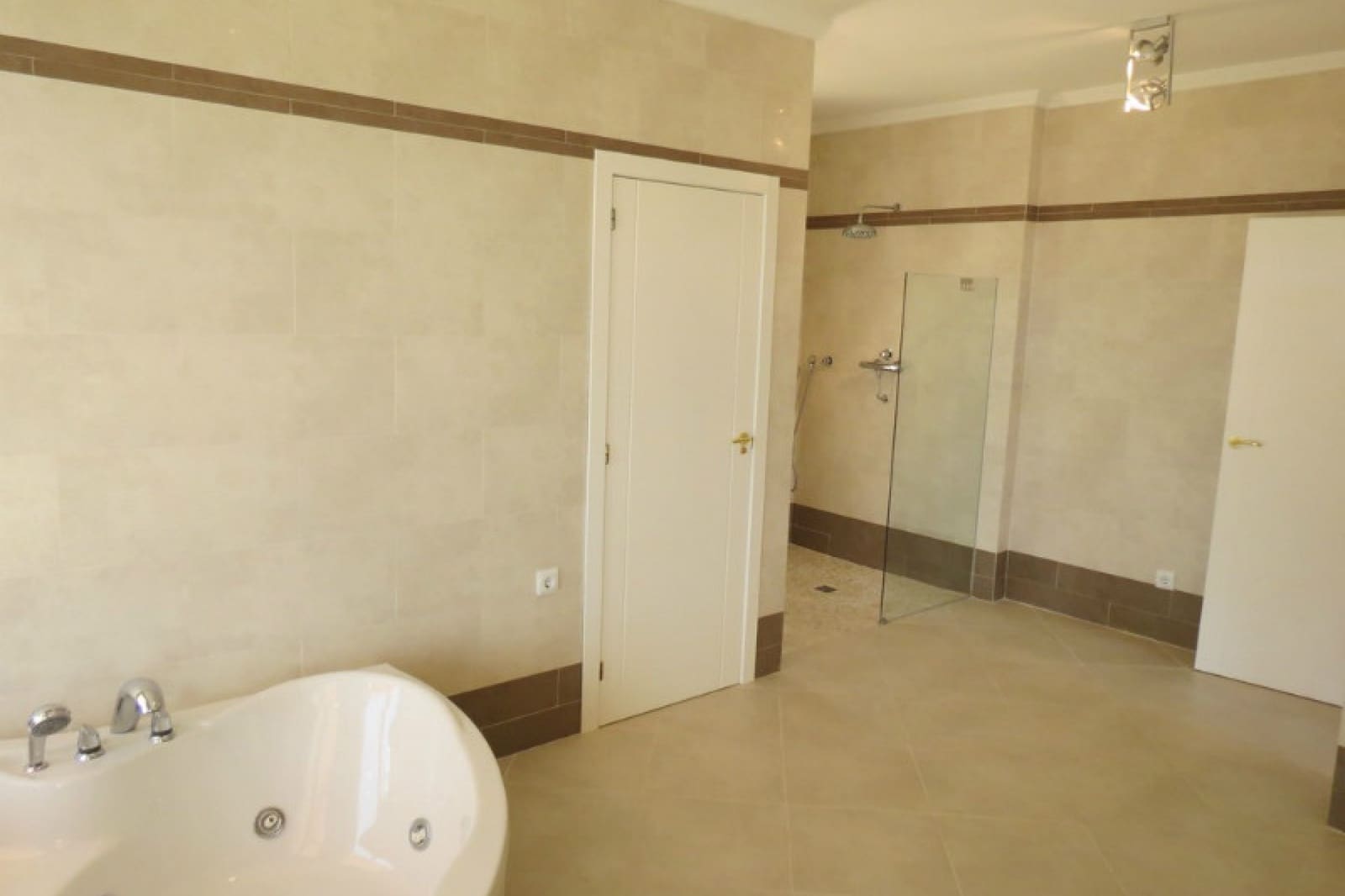 4 slaapkamer Villa te koop in Calpe / Calp met zwembad garage - € 795.000 (Ref: 9143716)
