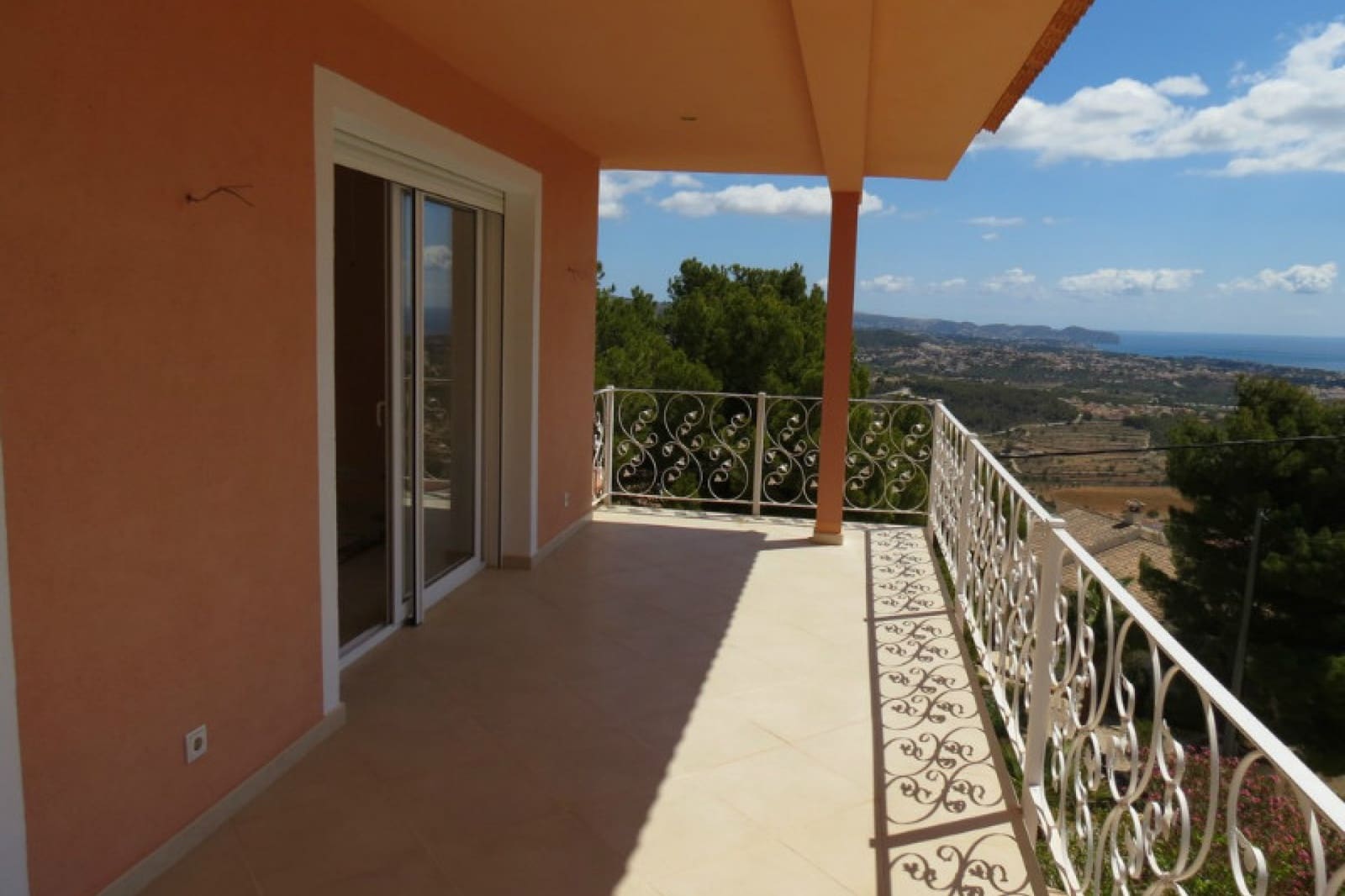 4 slaapkamer Villa te koop in Calpe / Calp met zwembad garage - € 795.000 (Ref: 9143716)