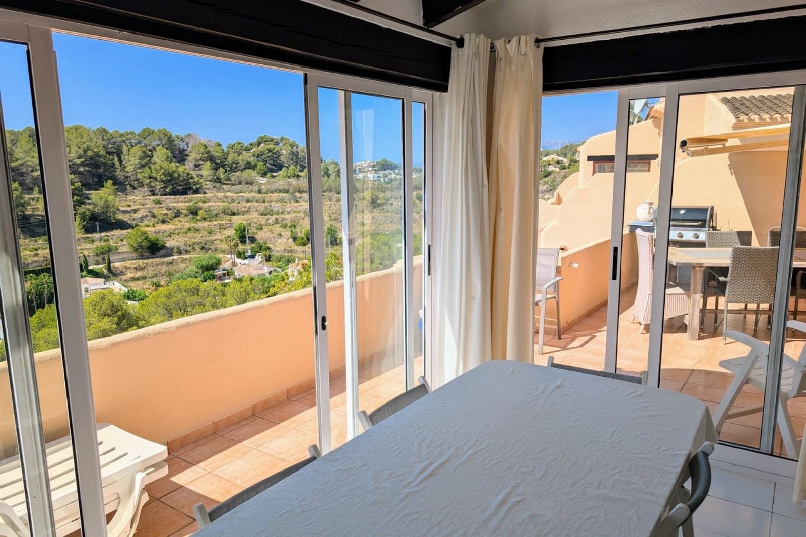 4 bedroom Villa for sale in Moraira with pool - € 445,000 (Ref: 9177350)