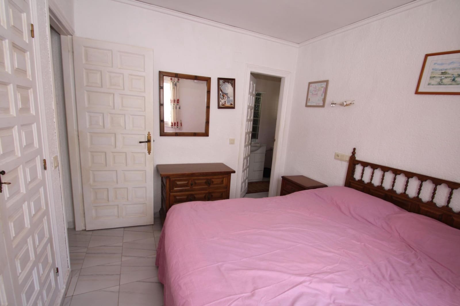 5 bedroom Villa for sale in Moraira with pool - € 380,000 (Ref: 9220198)