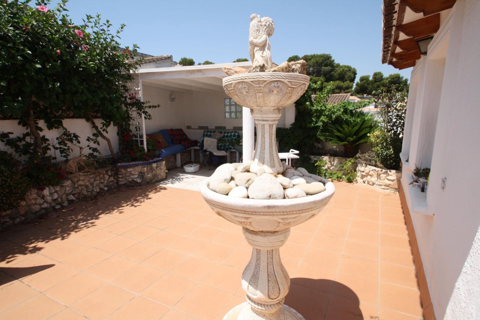 5 bedroom Villa for sale in Moraira with pool - € 380,000 (Ref: 9220198)