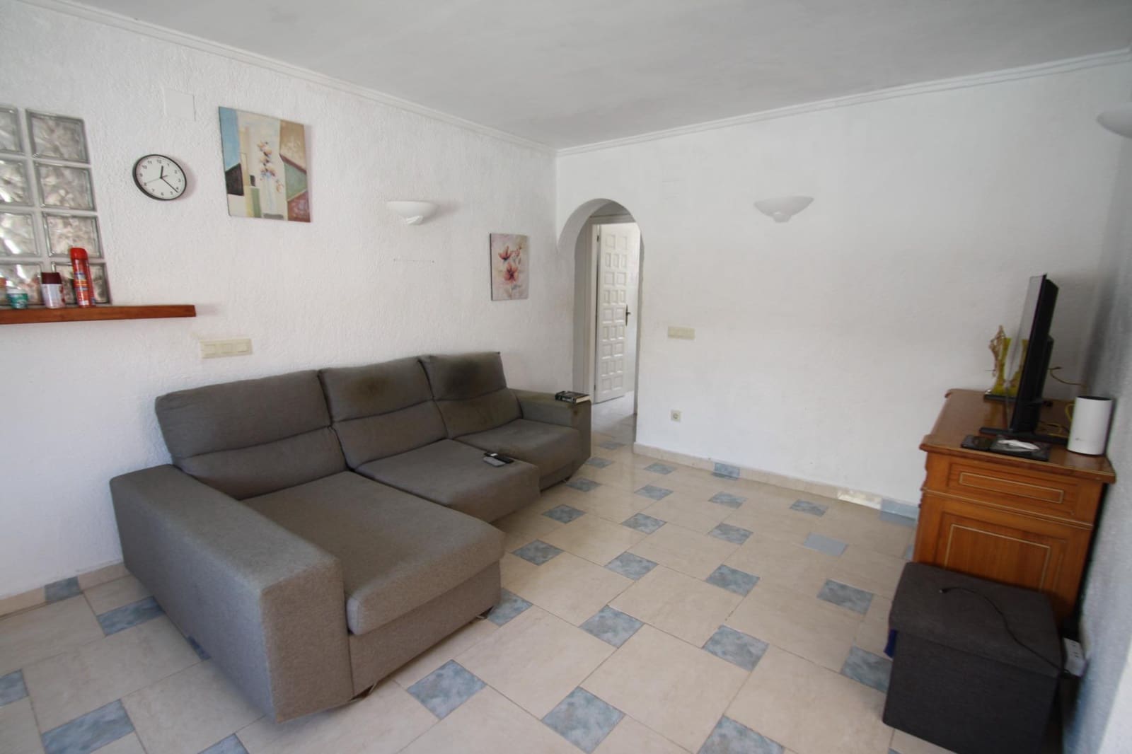 5 bedroom Villa for sale in Moraira with pool - € 380,000 (Ref: 9220198)