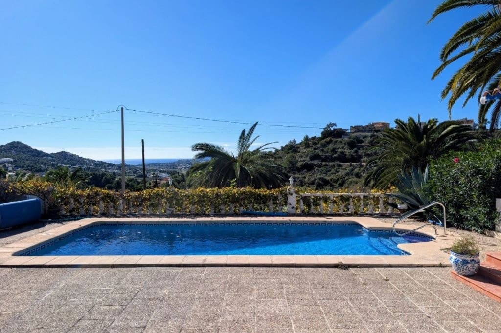 3 bedroom Villa for sale in Benitachell / Benitatxell with pool garage - € 550,000 (Ref: 9421649)