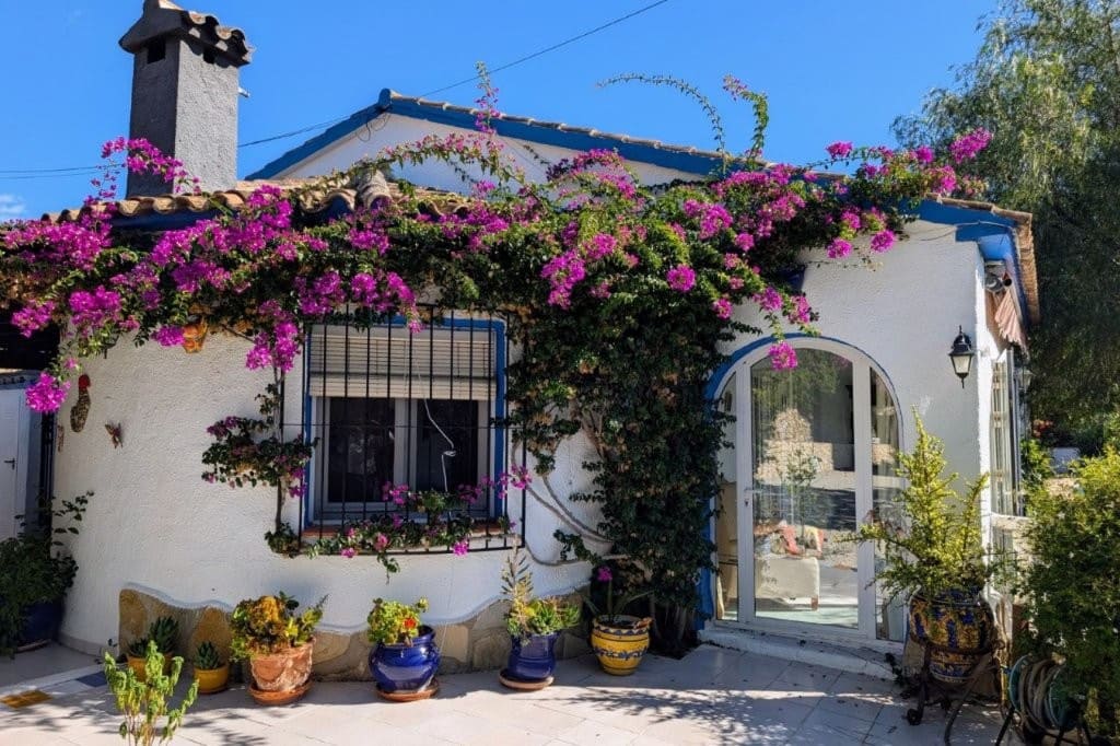 3 bedroom Villa for sale in Benitachell / Benitatxell with pool garage - € 550,000 (Ref: 9421649)