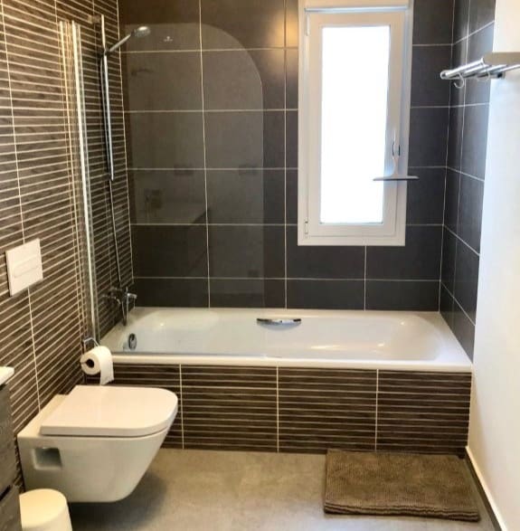 3 makuuhuone Huvila myytävänä paikassa Benissa mukana uima-altaan 
autotalli - 895 000 € (Ref: 9421651)