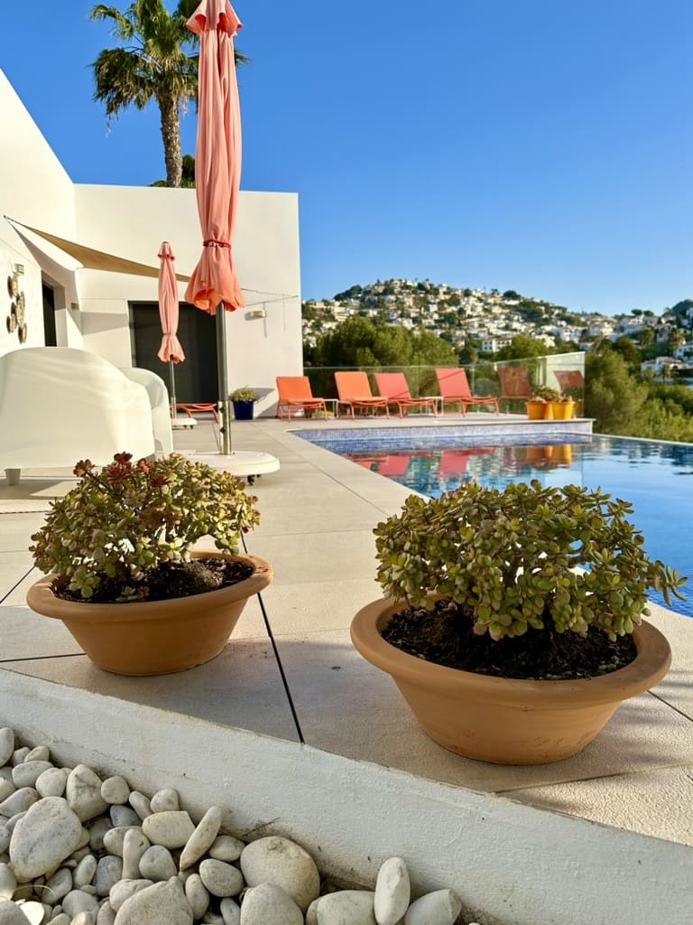 3 makuuhuone Huvila myytävänä paikassa Benissa mukana uima-altaan 
autotalli - 895 000 € (Ref: 9421651)