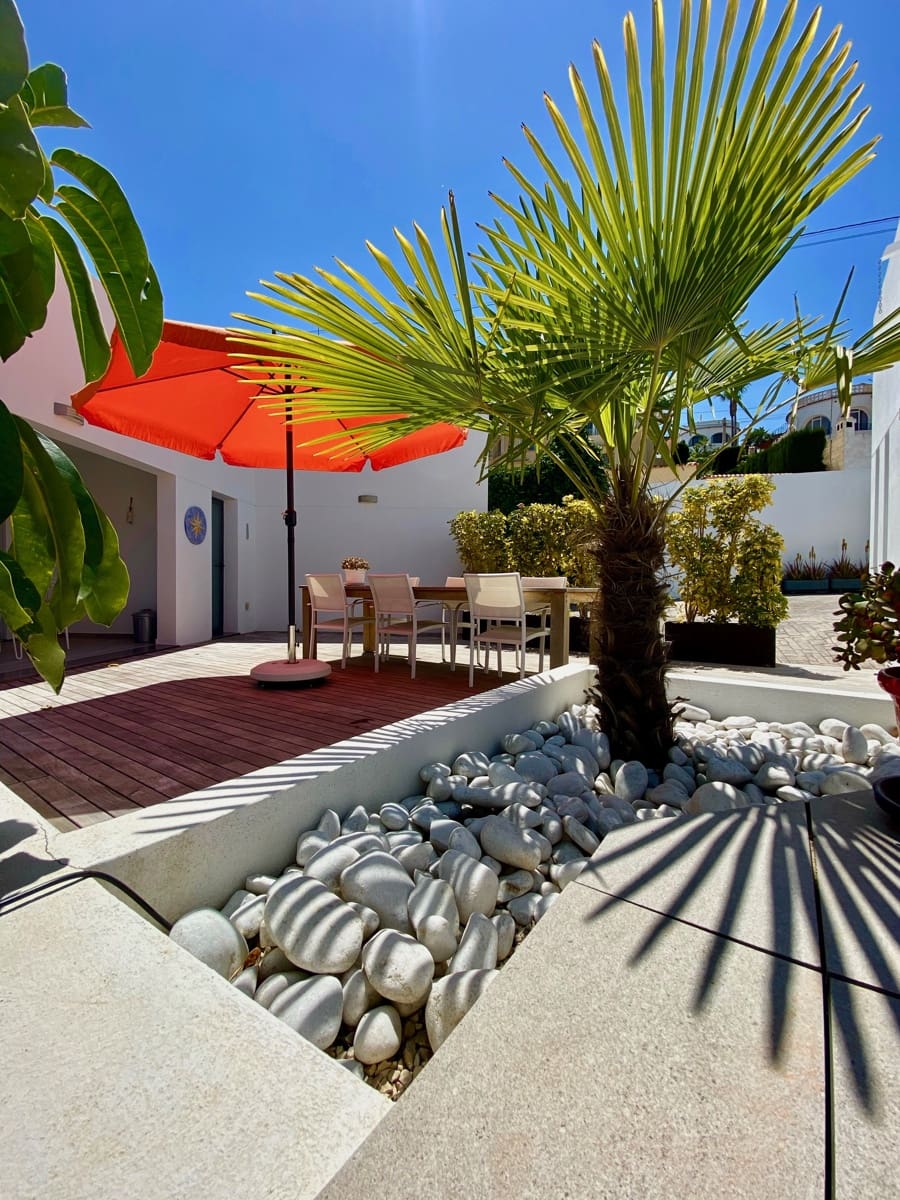 3 makuuhuone Huvila myytävänä paikassa Benissa mukana uima-altaan 
autotalli - 895 000 € (Ref: 9421651)