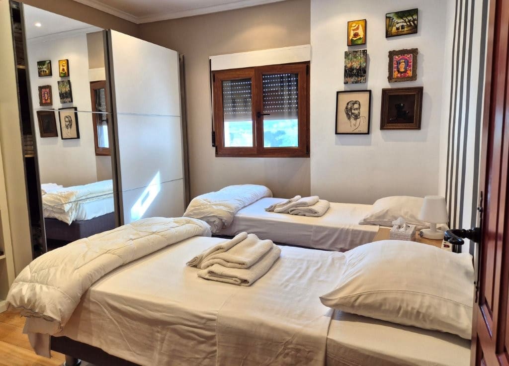 4 bedroom Villa for sale in Jalon / Xalo with pool garage - € 650,000 (Ref: 9422347)