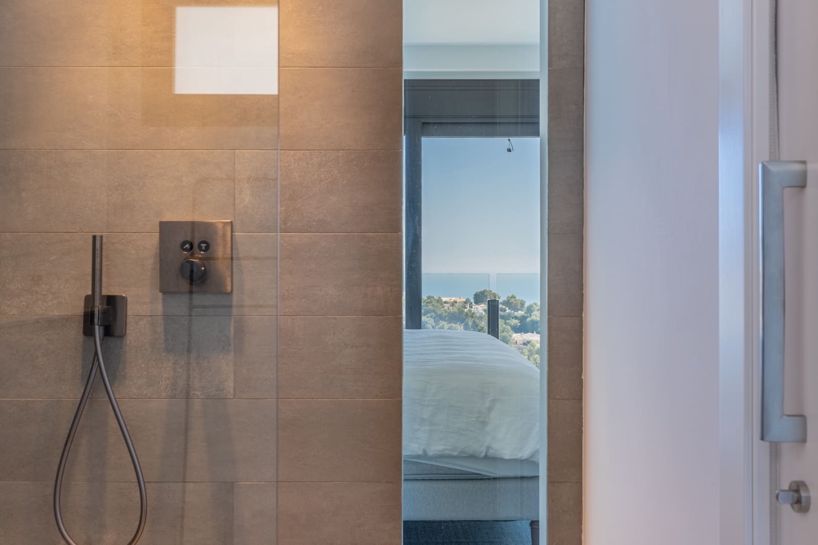 3 bedroom Villa for sale in Altea with pool - € 1,445,000 (Ref: 9422348)