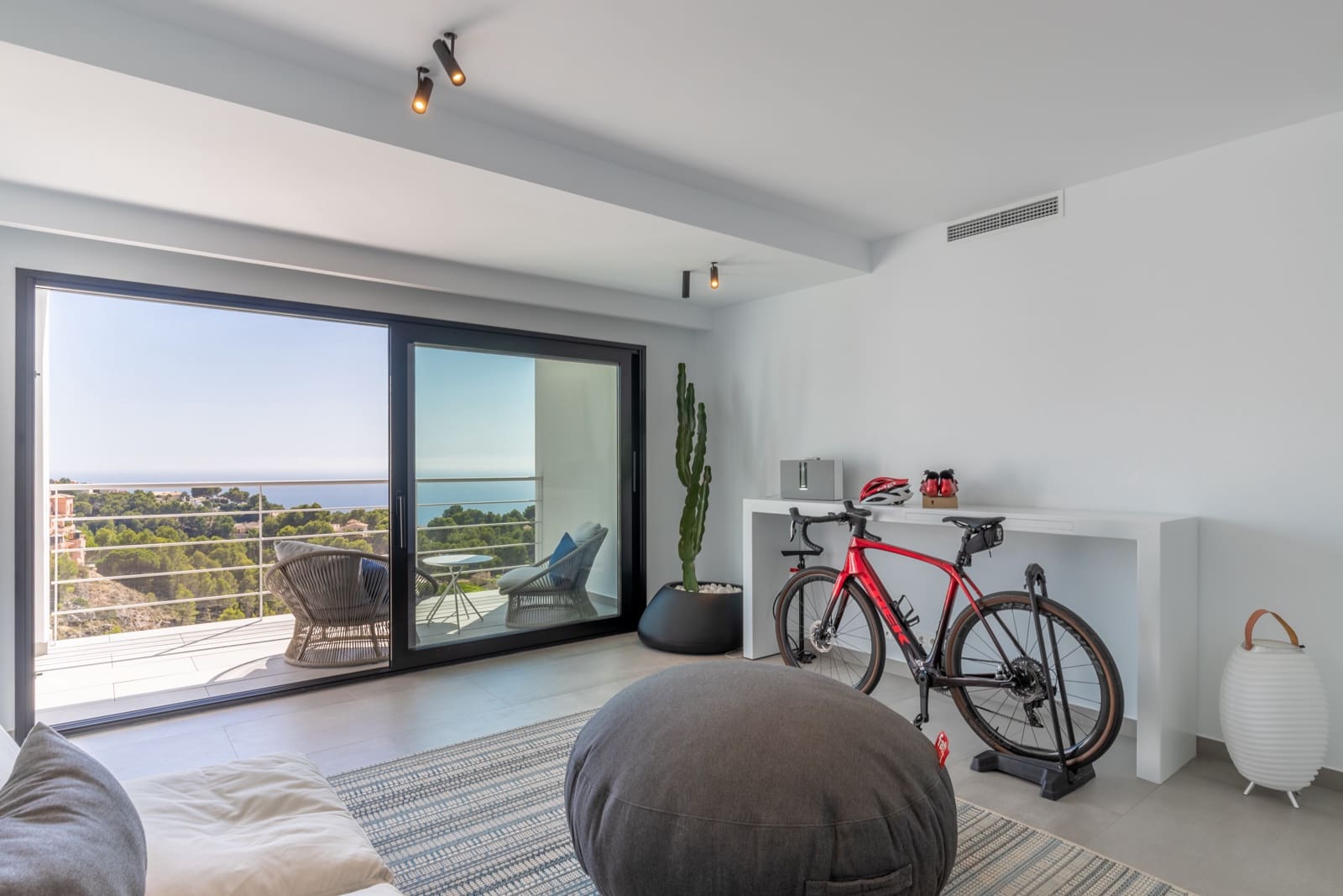 3 bedroom Villa for sale in Altea with pool - € 1,445,000 (Ref: 9422348)