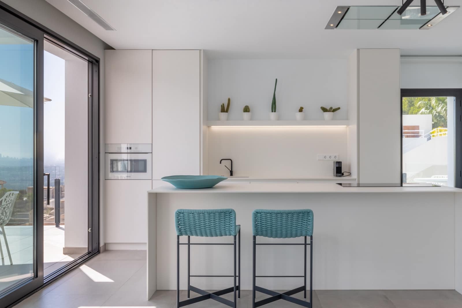 3 bedroom Villa for sale in Altea with pool - € 1,445,000 (Ref: 9422348)