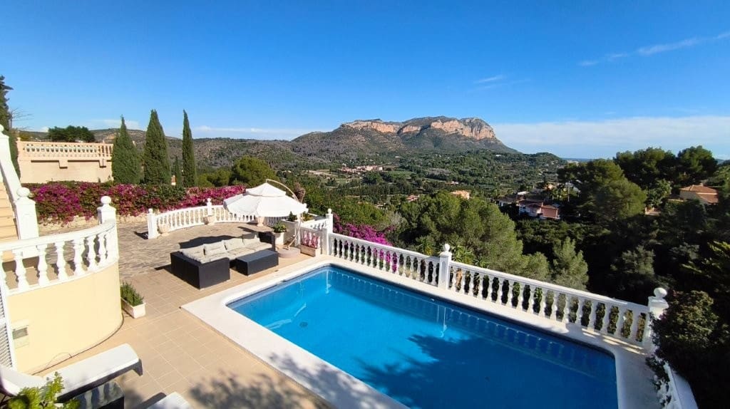 6 quarto Moradia para venda em La Sella com piscina garagem - 1 400 000 € (Ref: 9473531)