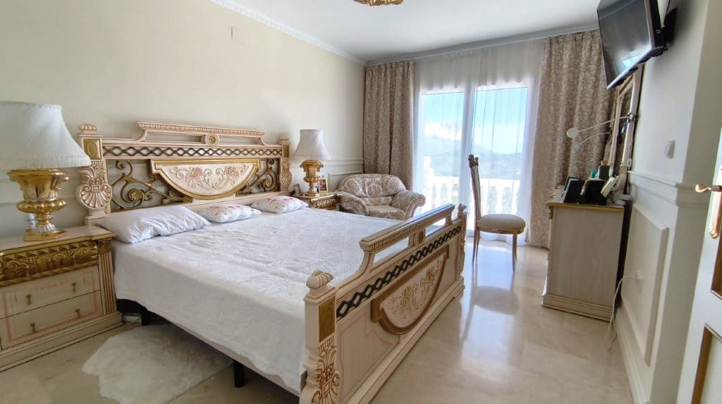 6 quarto Moradia para venda em La Sella com piscina garagem - 1 400 000 € (Ref: 9473531)