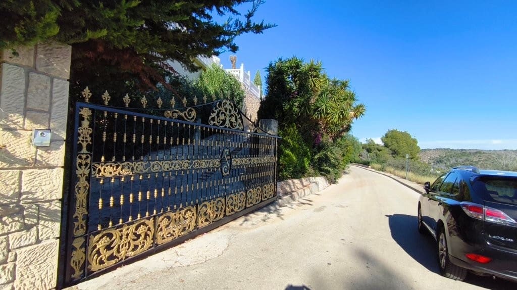 6 quarto Moradia para venda em La Sella com piscina garagem - 1 400 000 € (Ref: 9473531)