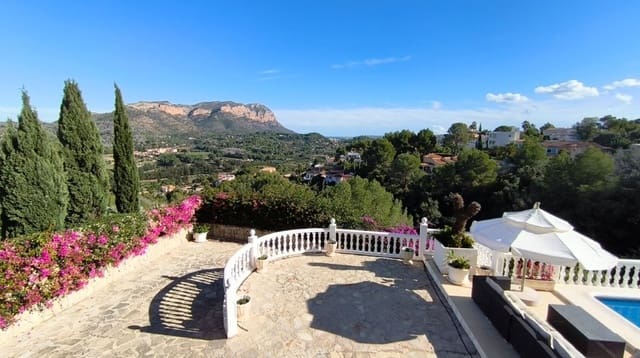 6 quarto Moradia para venda em La Sella com piscina garagem - 1 400 000 € (Ref: 9473531)