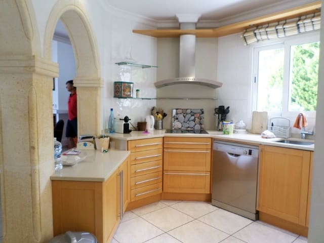 5 quarto Moradia para venda em La Sella com piscina garagem - 960 000 € (Ref: 9473532)