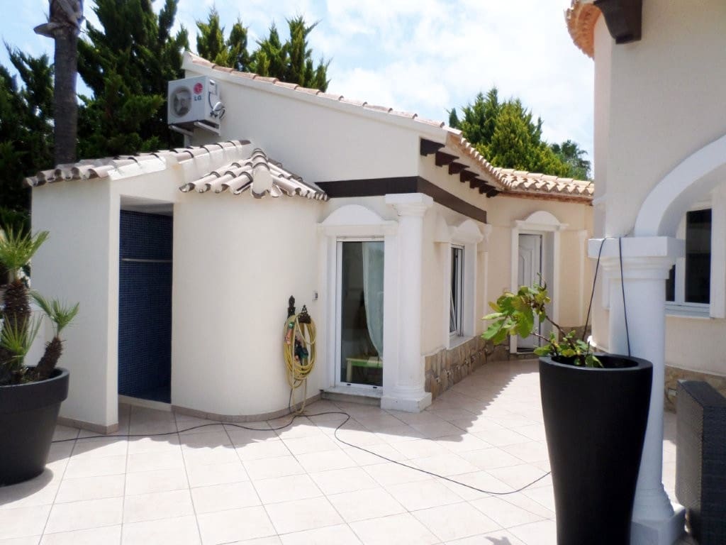 5 quarto Moradia para venda em La Sella com piscina garagem - 960 000 € (Ref: 9473532)