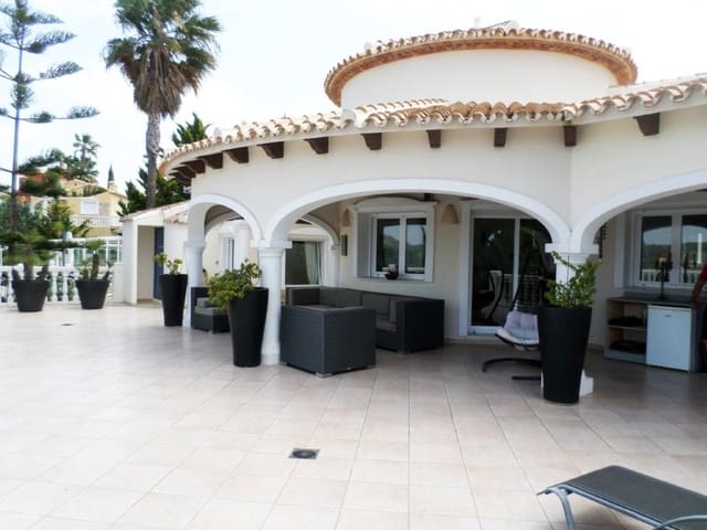 5 quarto Moradia para venda em La Sella com piscina garagem - 960 000 € (Ref: 9473532)