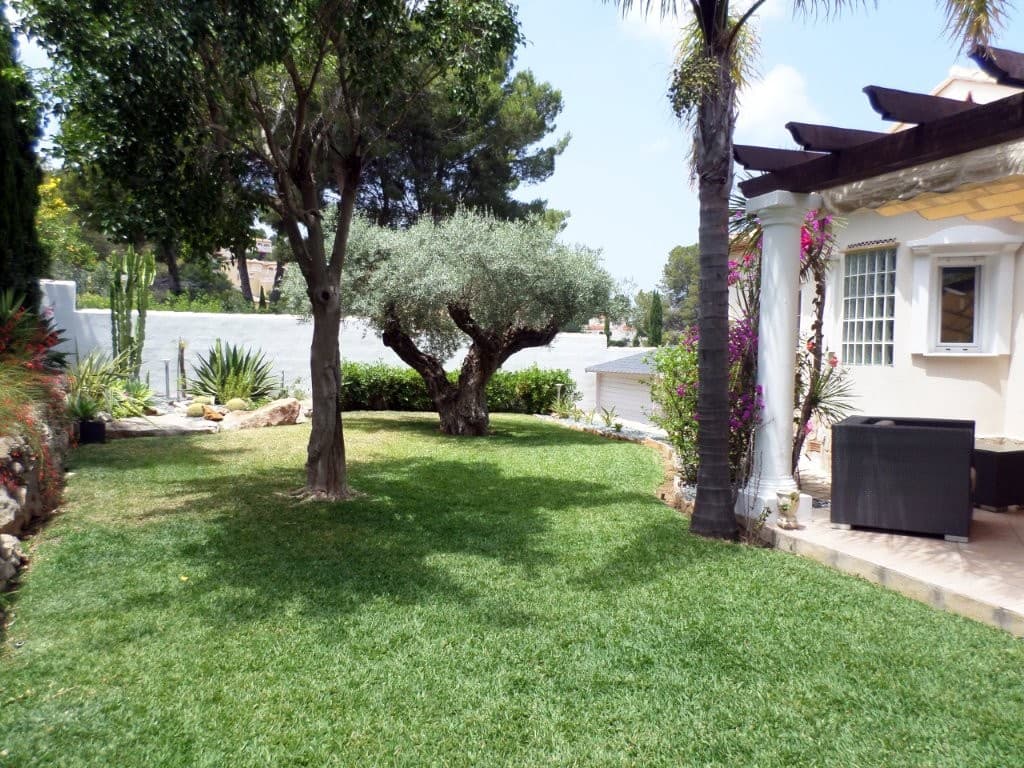 5 quarto Moradia para venda em La Sella com piscina garagem - 960 000 € (Ref: 9473532)