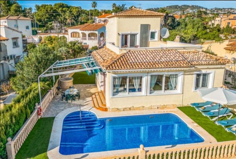 3 soverom Villa til salgs i Calpe / Calp med svømmebasseng garasje - € 725 000 (Ref: 9474146)