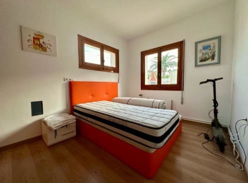 4 bedroom Villa for sale in Calpe / Calp with pool - € 675,000 (Ref: 9474563)