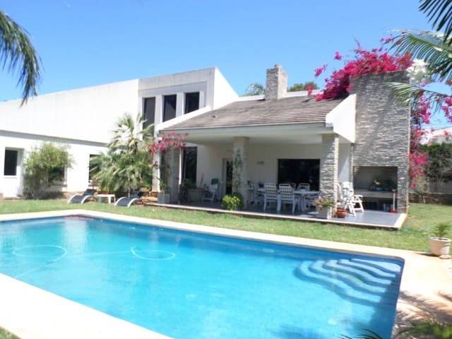 4 soverom Villa til salgs i El Montgó, Dénia med svømmebasseng - € 1 190 000 (Ref: 9474565)