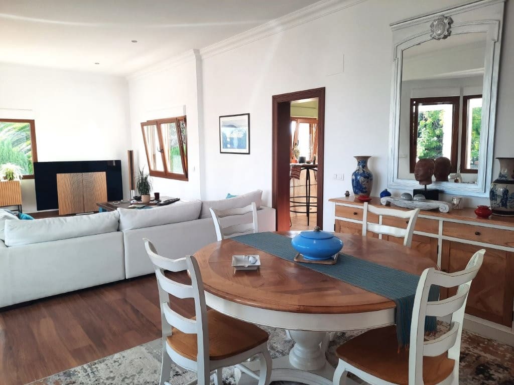 4 sovrum Villa till salu i Denia med pool garage - 980 000 € (Ref: 9474566)