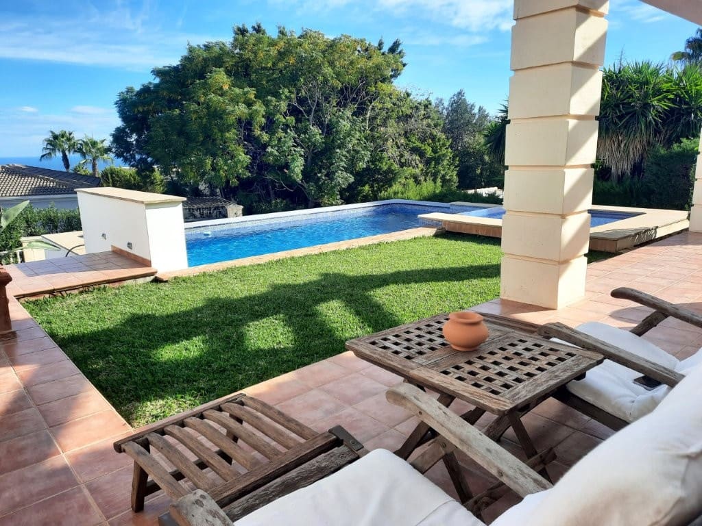 4 sovrum Villa till salu i Denia med pool garage - 980 000 € (Ref: 9474566)