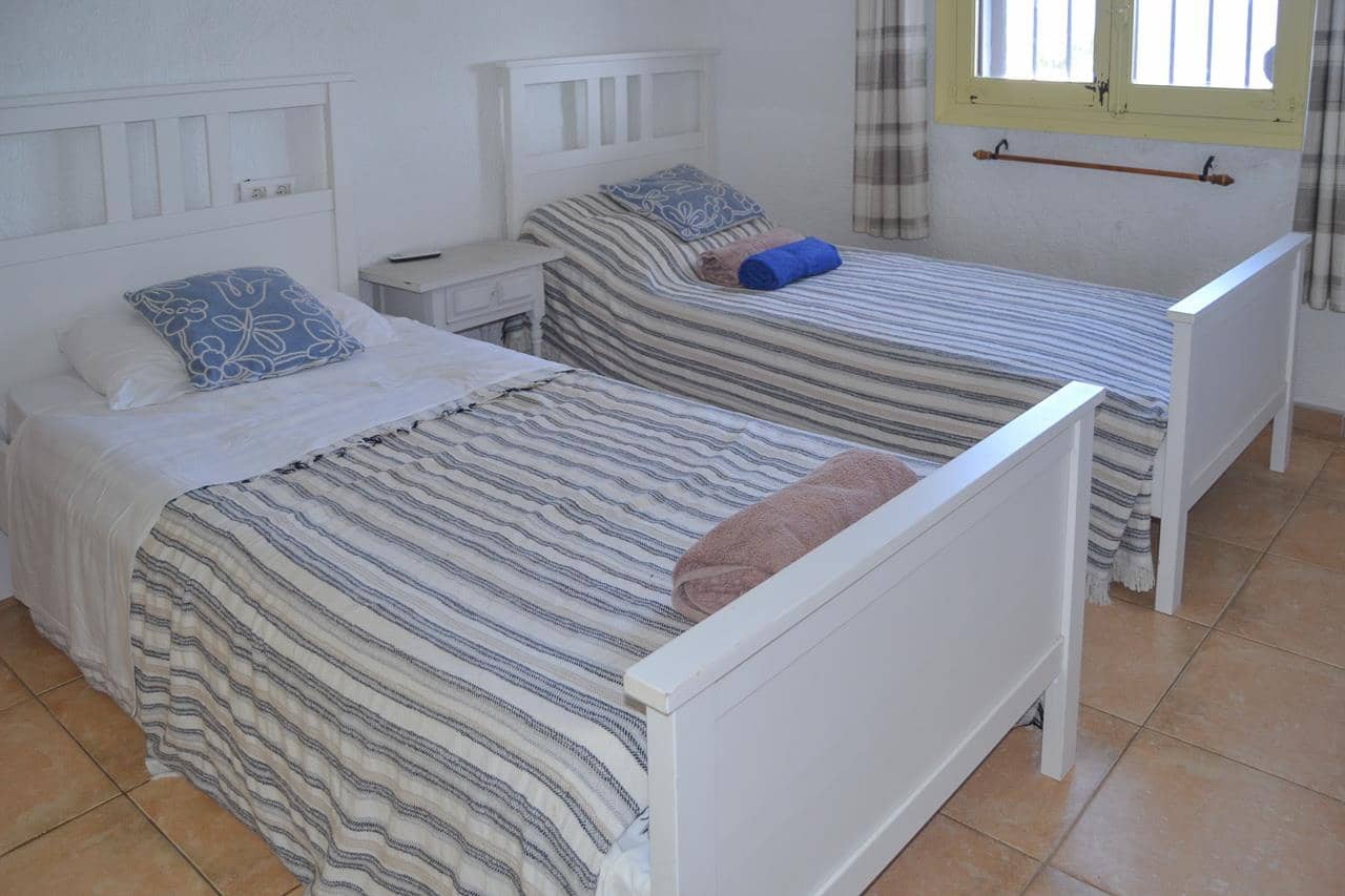 6 bedroom Villa for sale in Pedreguer with pool - € 510,000 (Ref: 9483222)