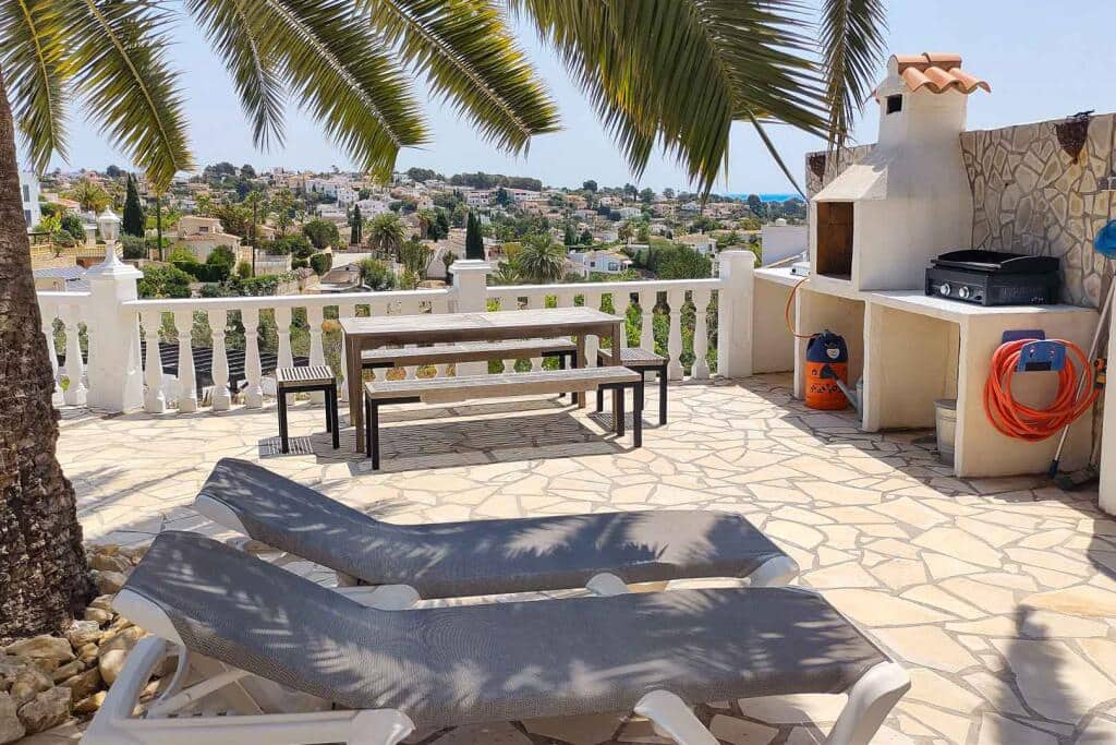4 bedroom Villa for sale in Benissa with pool - € 728,600 (Ref: 9484975)