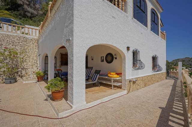 4 soveværelse Villa til salg i Javea / Xàbia med swimmingpool garage - € 749.000 (Ref: 9484976)