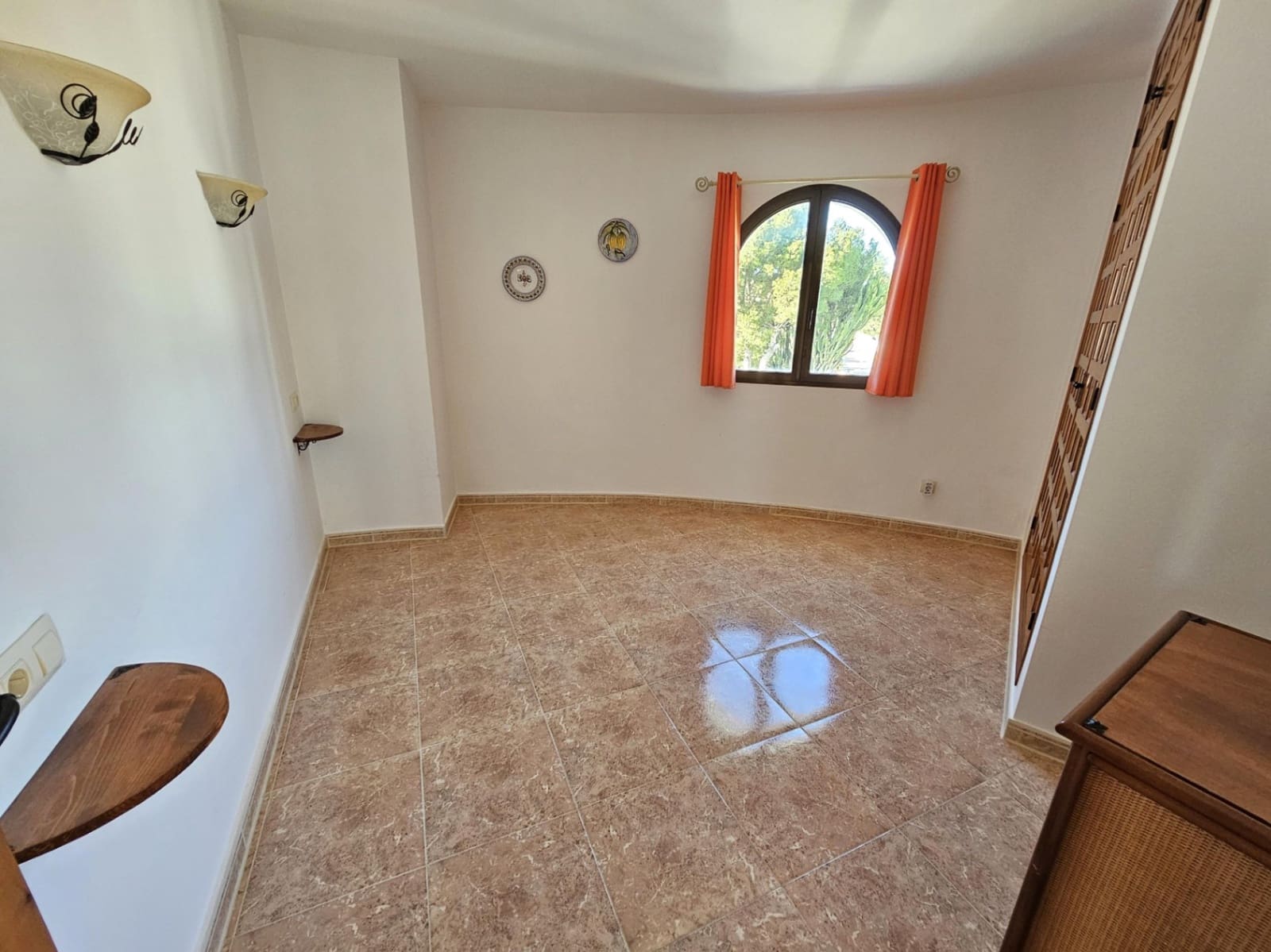 5 soveværelse Villa til salg i Cumbre del Sol med swimmingpool garage - € 625.000 (Ref: 9585096)