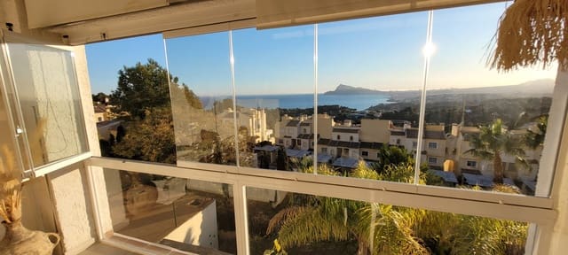 4 quarto Moradia em Banda para venda em Altea com piscina garagem - 550 000 € (Ref: 9698704)