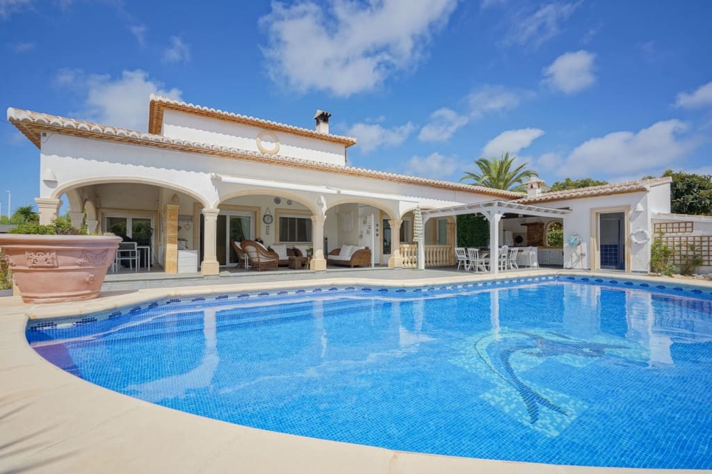 3 Zimmer Villa zu verkaufen in Javea / Xabia mit Pool - 795.000 € (Ref: 9770045)