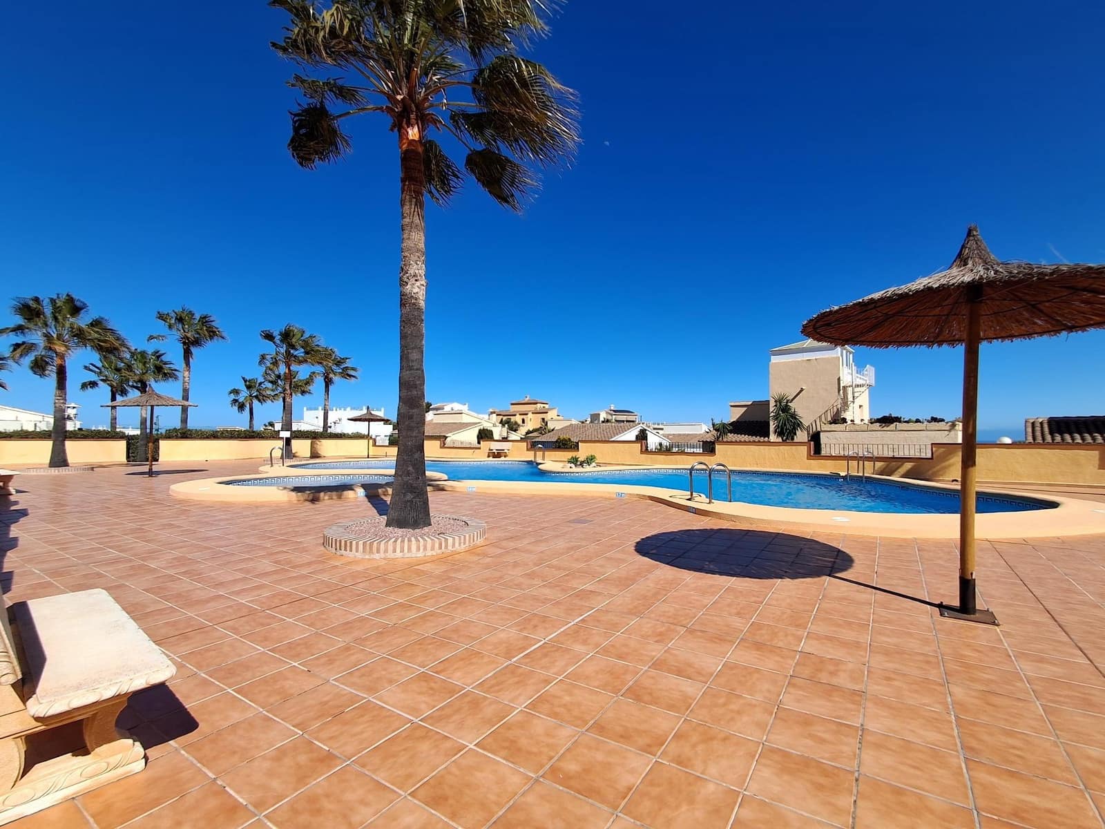 2 soveværelse Villa til salg i Benitachell / Benitatxell med swimmingpool - € 335.000 (Ref: 9783195)