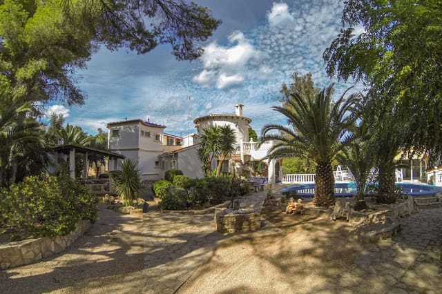 6 sypialnia Willa na sprzedaż w Dénia z basenem garażem - 790 000 € (Ref: 9812356)