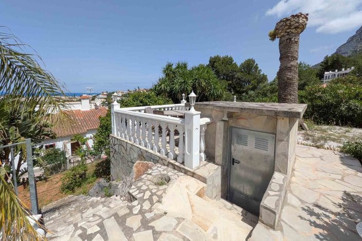 4 bedroom Villa for sale in Denia with pool garage - € 565,000 (Ref: 9844540)