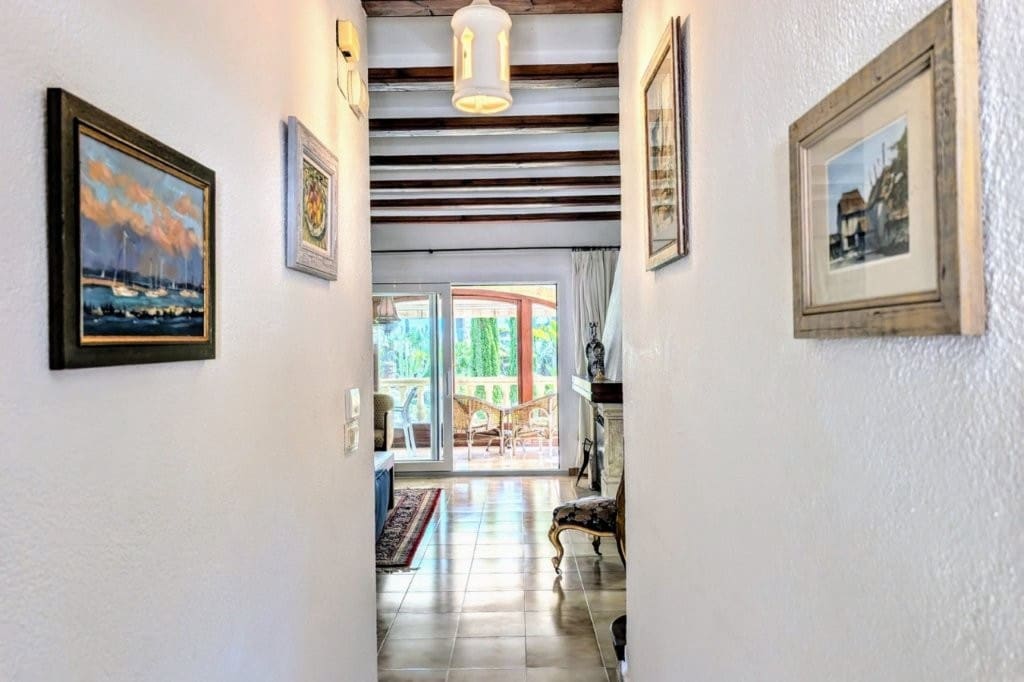 3 soveværelse Villa til salg i Moraira med swimmingpool garage - € 525.000 (Ref: 9867920)