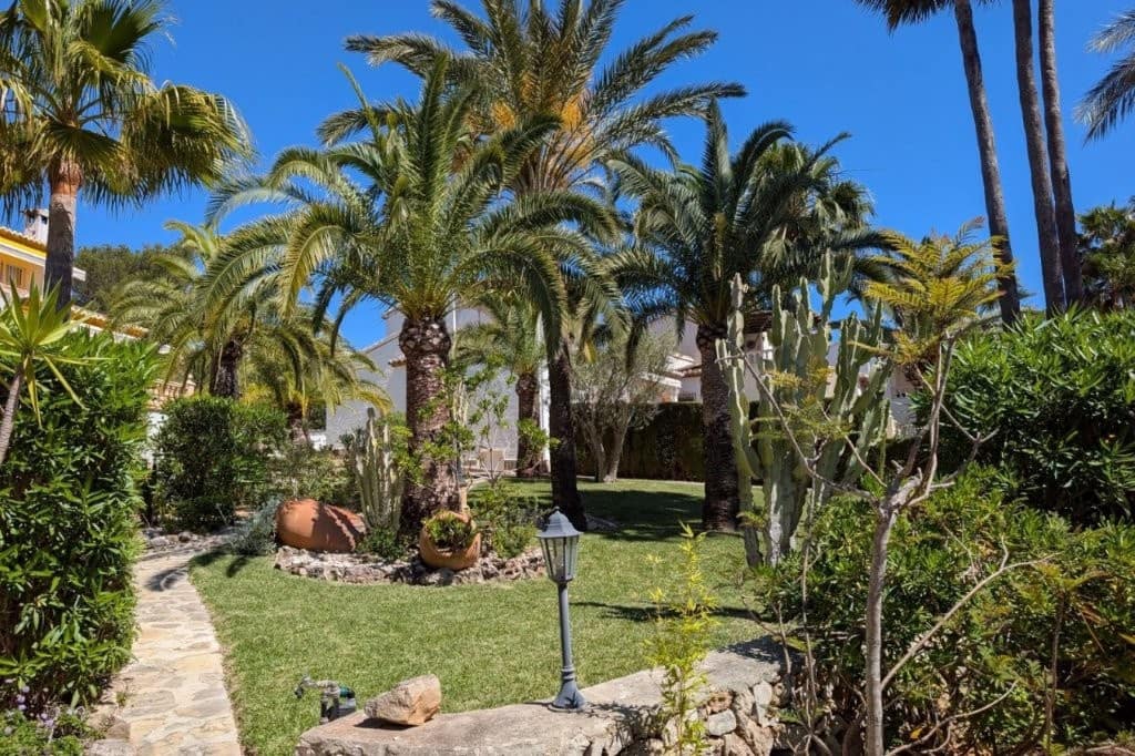 3 soveværelse Villa til salg i Moraira med swimmingpool garage - € 525.000 (Ref: 9867920)