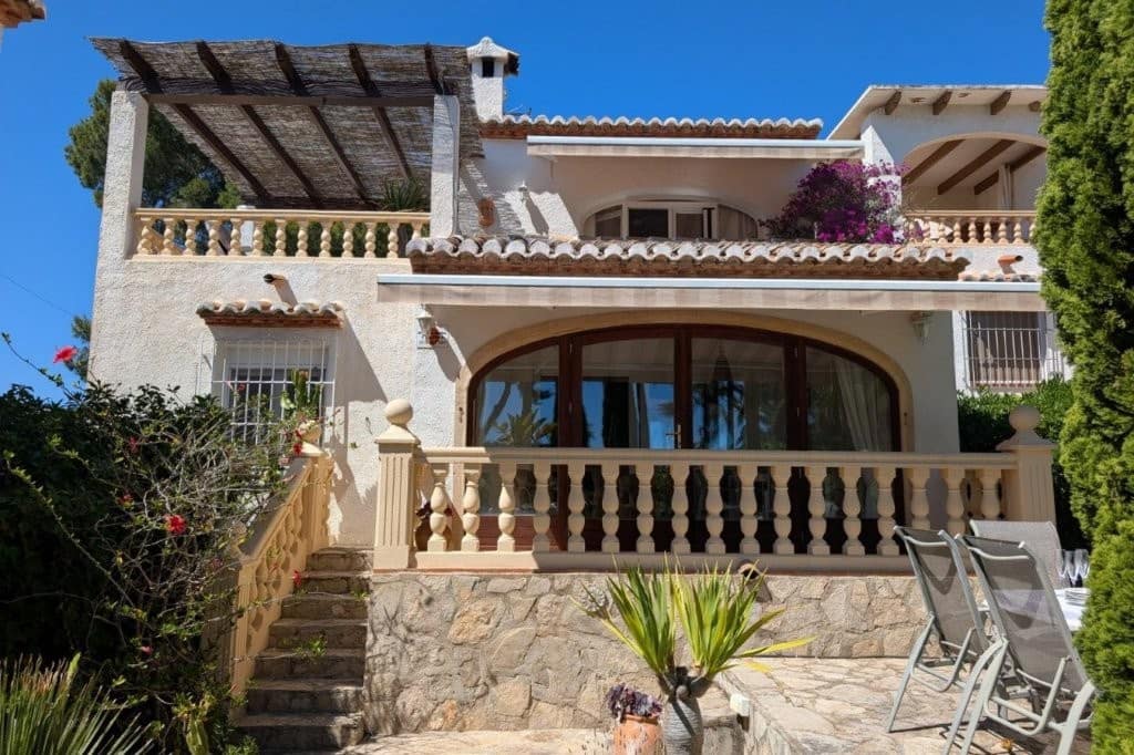 3 soveværelse Villa til salg i Moraira med swimmingpool garage - € 525.000 (Ref: 9867920)