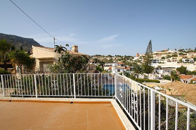 3 makuuhuone Huvila myytävänä paikassa Canuta, Calpe / Calp mukana uima-altaan 
autotalli - 475 000 € (Ref: 9876346)