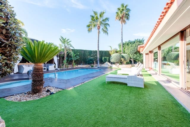 4 bedroom Villa for sale in Calpe / Calp with pool garage - € 2,520,000 (Ref: 9954604)