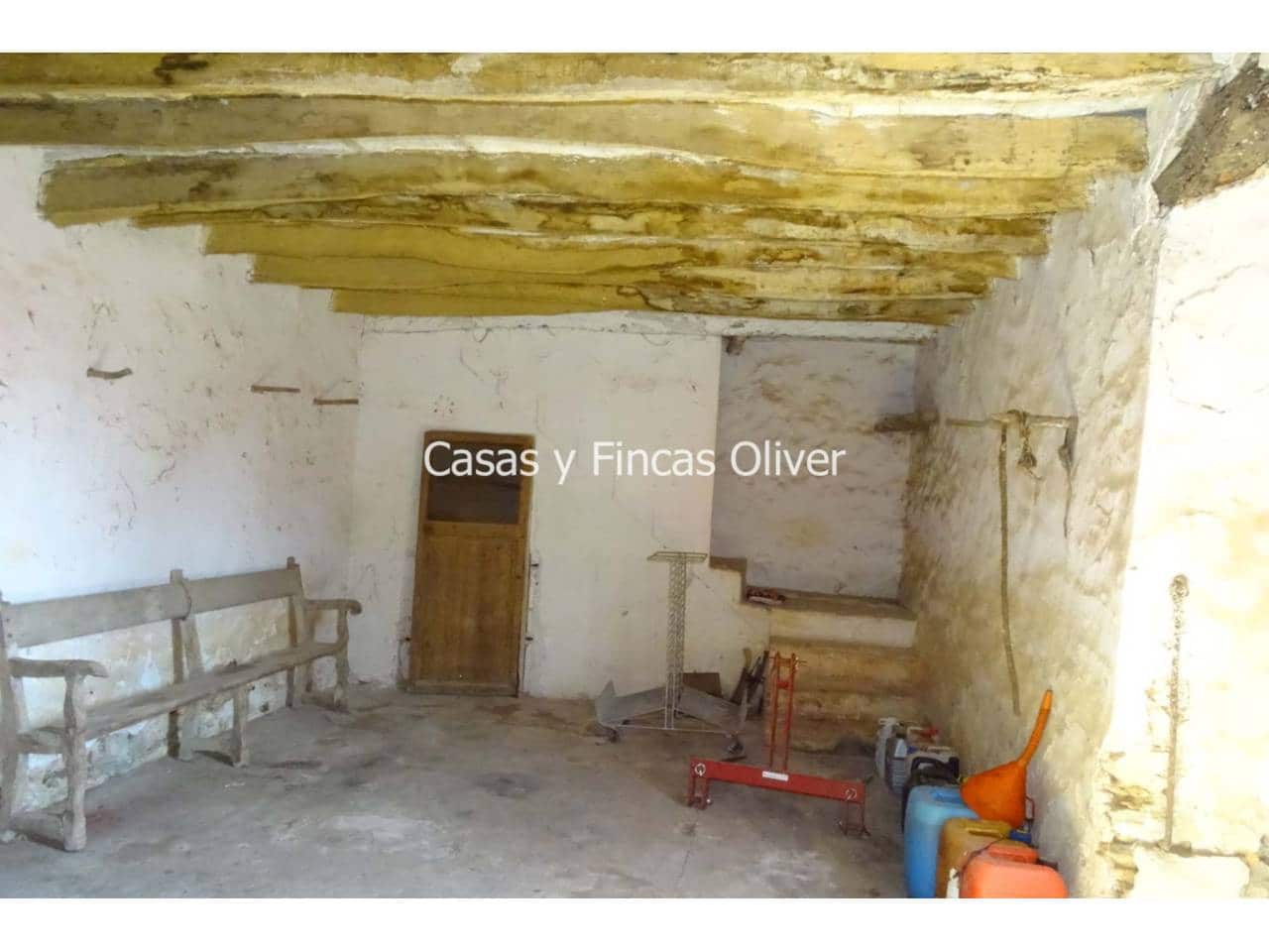 Byhus til salg i Llubi - € 600.000 (Ref: 5480735)