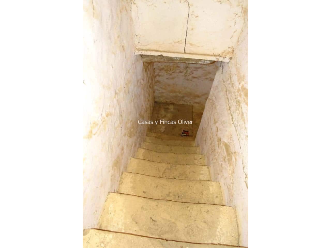 Byhus til salg i Llubi - € 600.000 (Ref: 5480735)