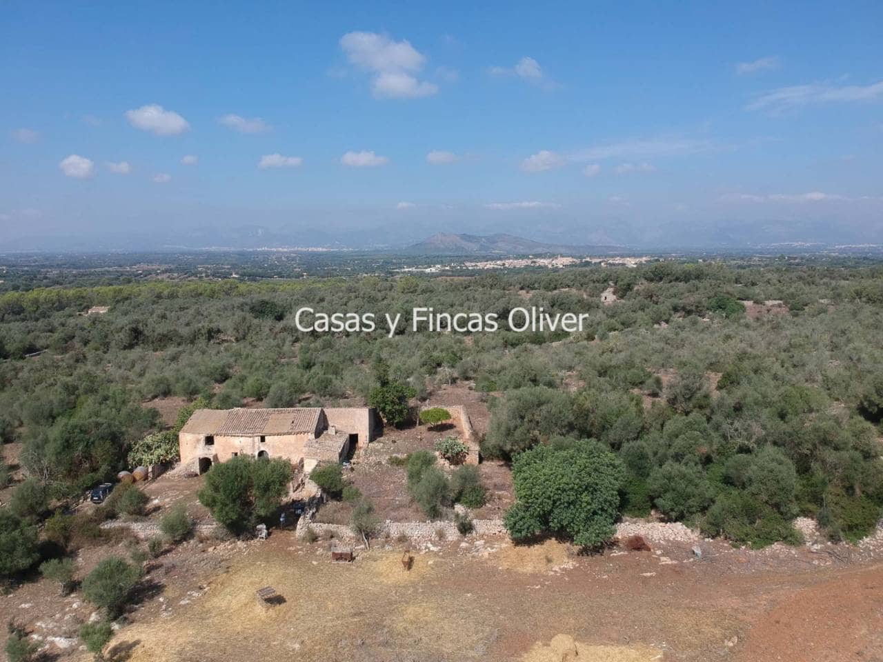 Byhus til salg i Llubi - € 600.000 (Ref: 5480735)