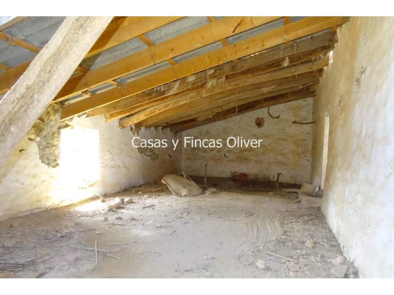 Byhus til salg i Llubi - € 600.000 (Ref: 5480735)