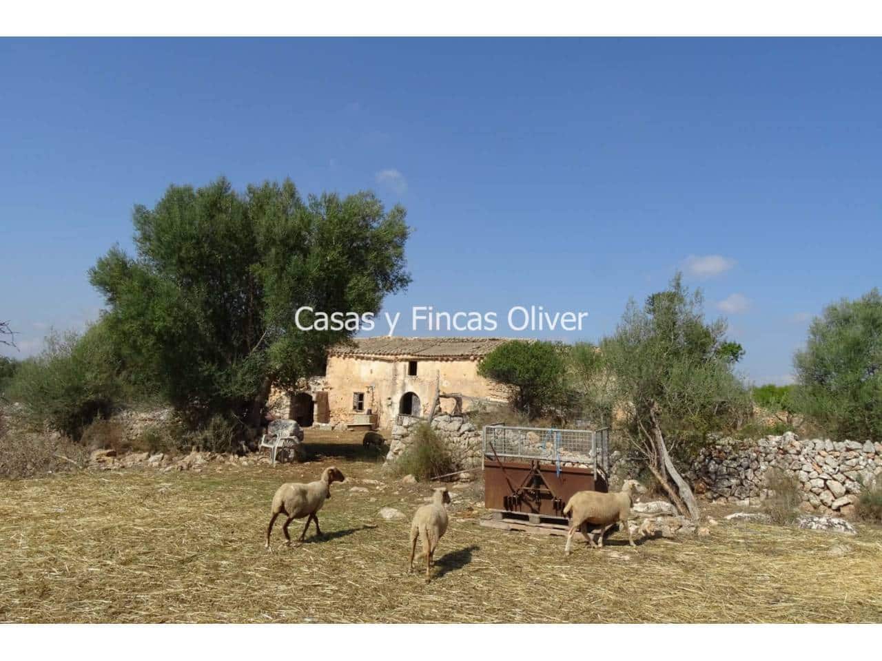 Byhus til salg i Llubi - € 600.000 (Ref: 5480735)