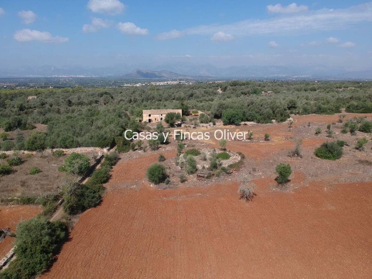 Byhus til salg i Llubi - € 600.000 (Ref: 5480735)