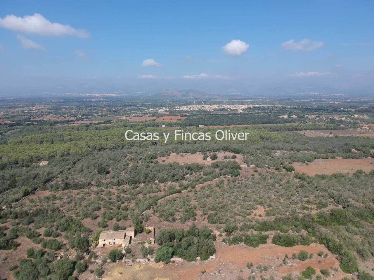 Byhus til salg i Llubi - € 600.000 (Ref: 5480735)