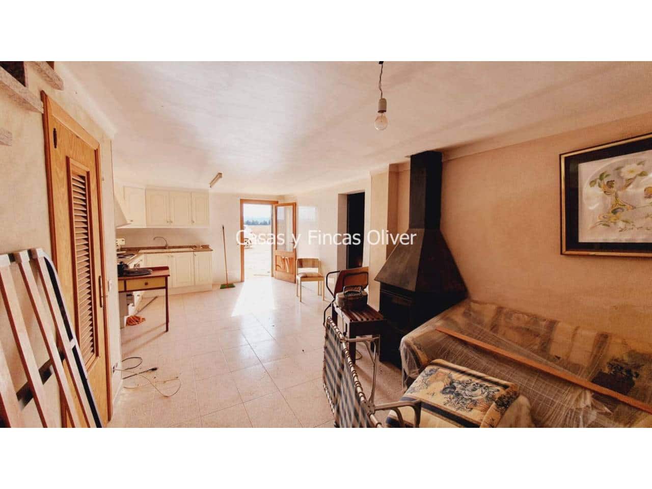 Grunde uden byggetilladelser til salg i Llubi - € 344.000 (Ref: 7409752)